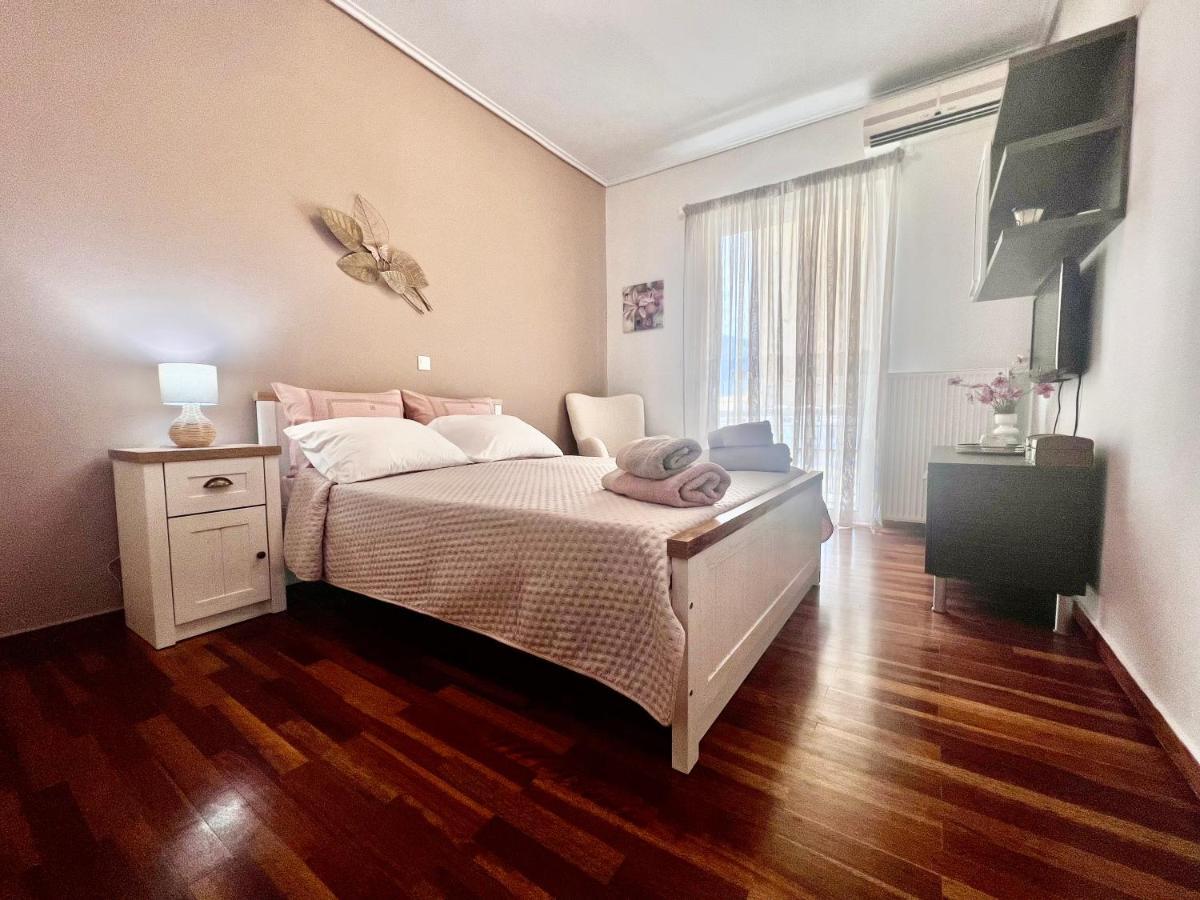 Elegant Downtown Retreat Διαμέρισμα Καλαμάτα Εξωτερικό φωτογραφία