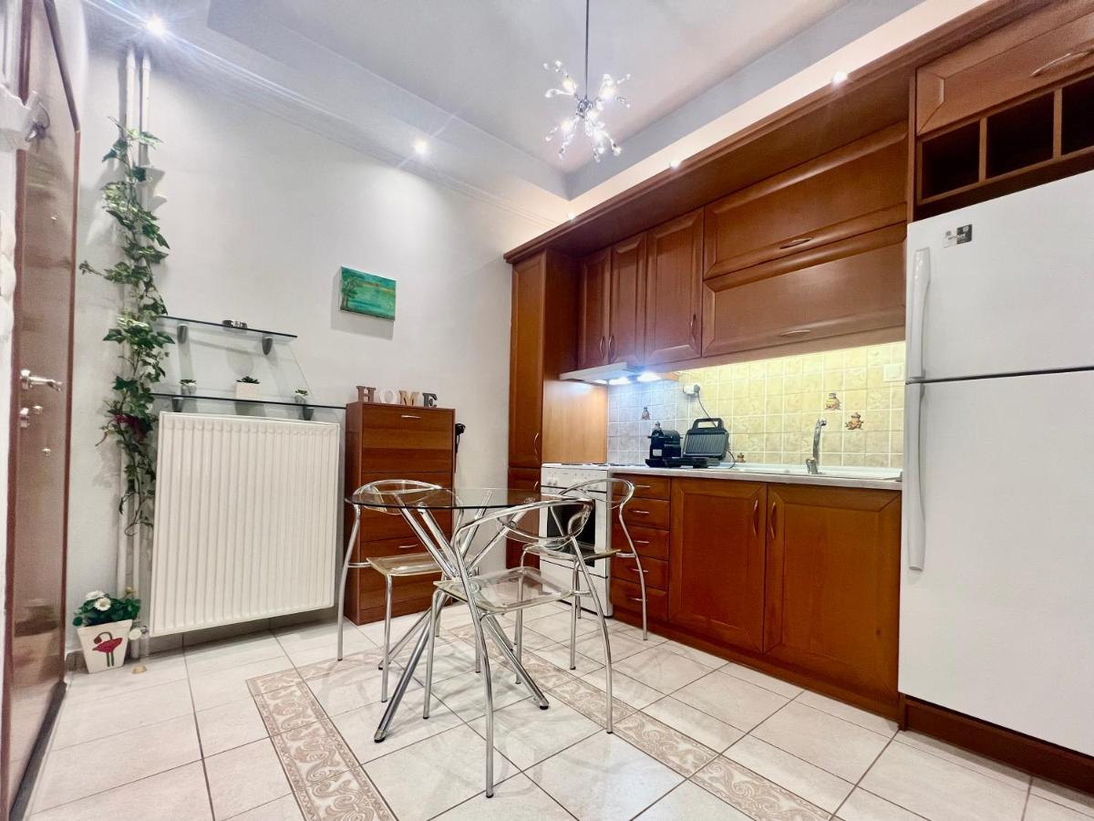 Elegant Downtown Retreat Διαμέρισμα Καλαμάτα Εξωτερικό φωτογραφία