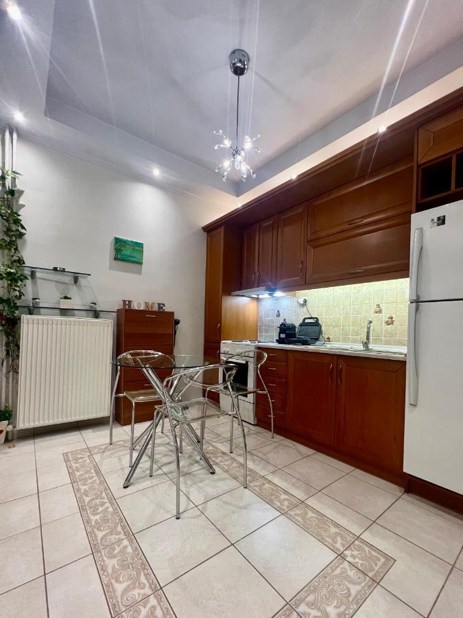 Elegant Downtown Retreat Διαμέρισμα Καλαμάτα Εξωτερικό φωτογραφία